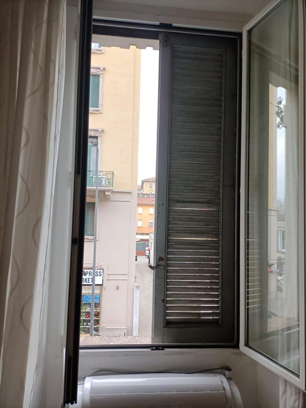 Monolocale Centro Apartment - Milan — Photos 3